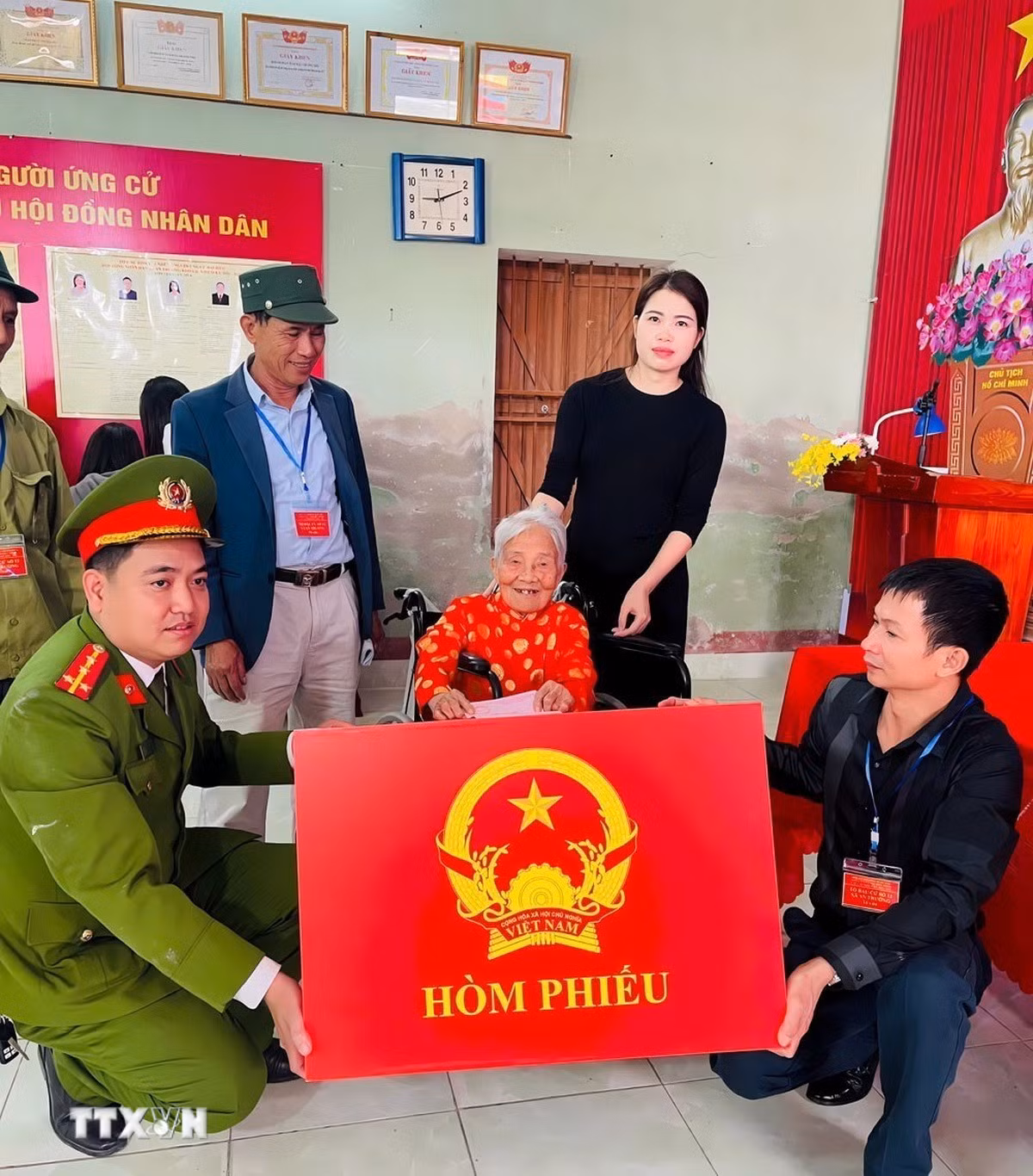 ttxvn-cu-tri-cao-tuoi-hoa.jpg