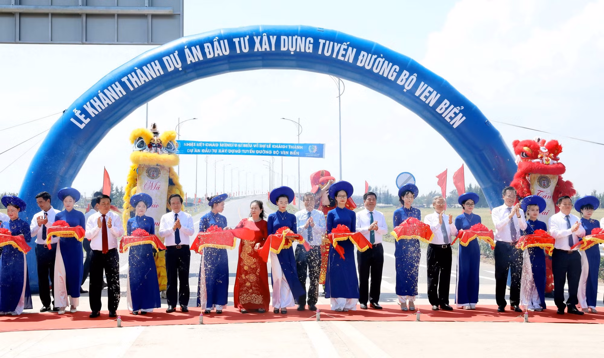 duong-ven-bien-hy-9-3000.jpg