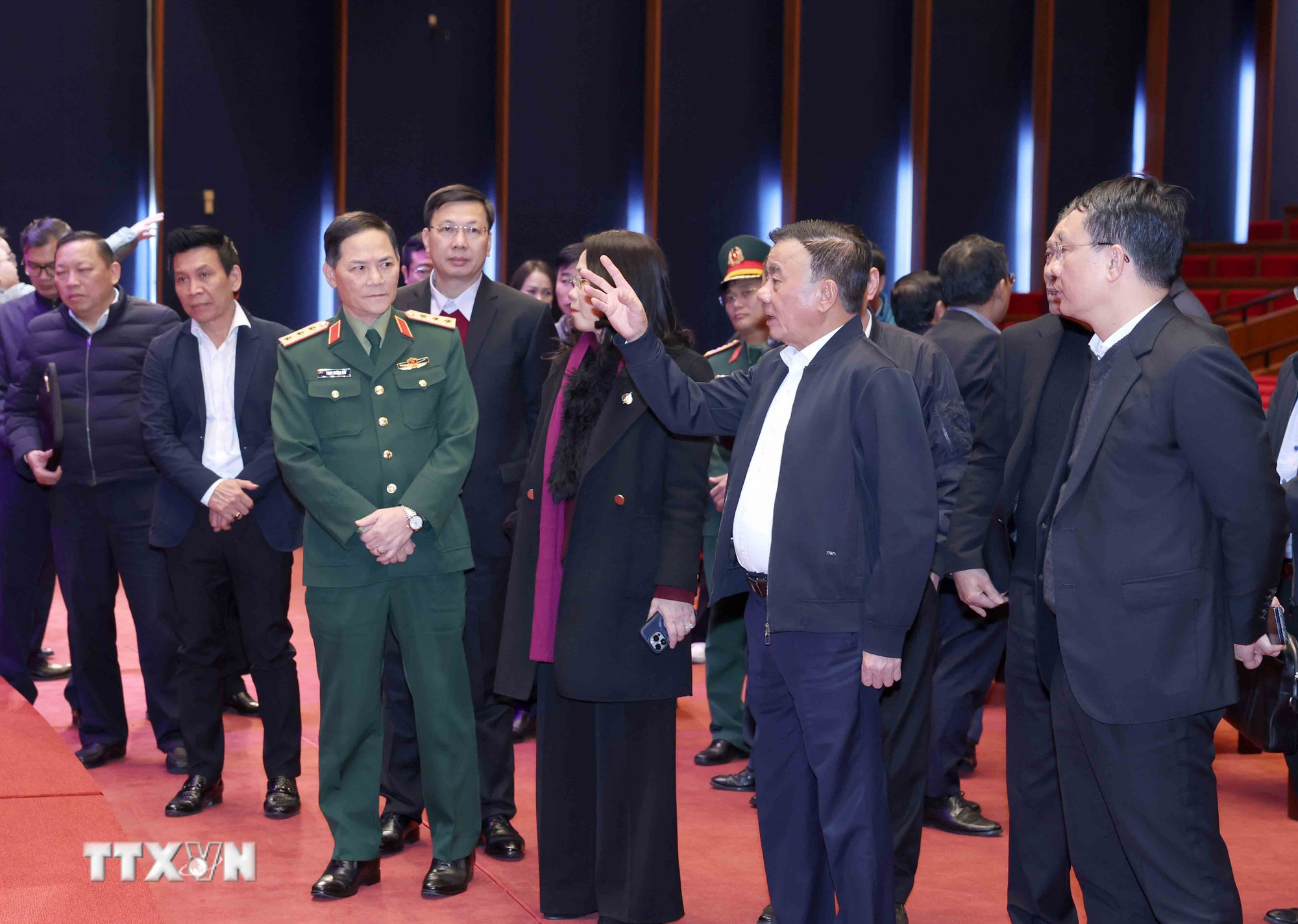 ttxvn-kiem-tra-cong-tac-chuan-bi-dai-hoi-dai-bieu-toan-quoc-lan-thu-xiv-cua-dang5.jpg