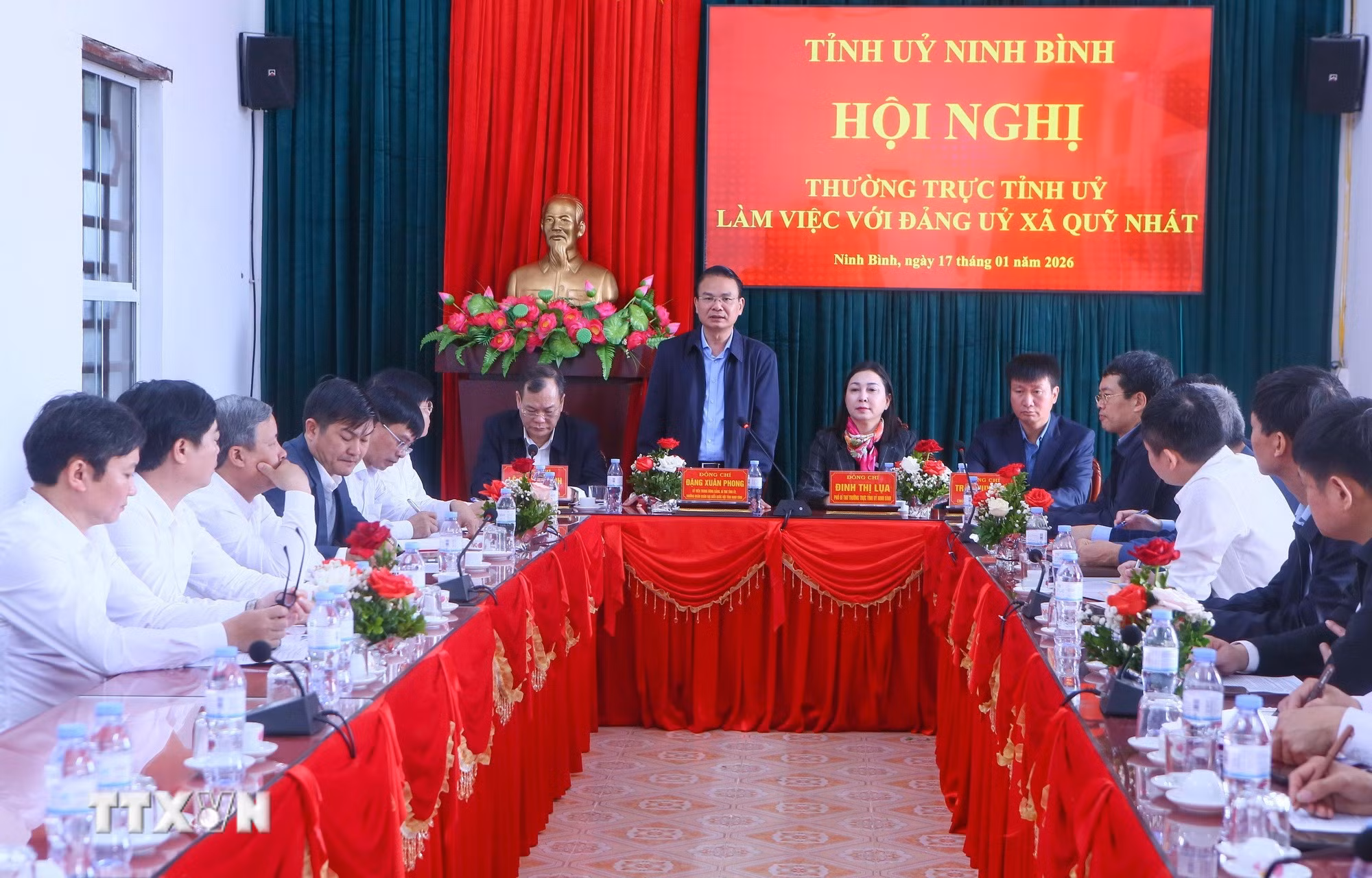 ttxvn-ninh-binh-kiem-tra-cong-tac-tuyen-truyen-dai-hoi-xiv-cua-dang2.jpg