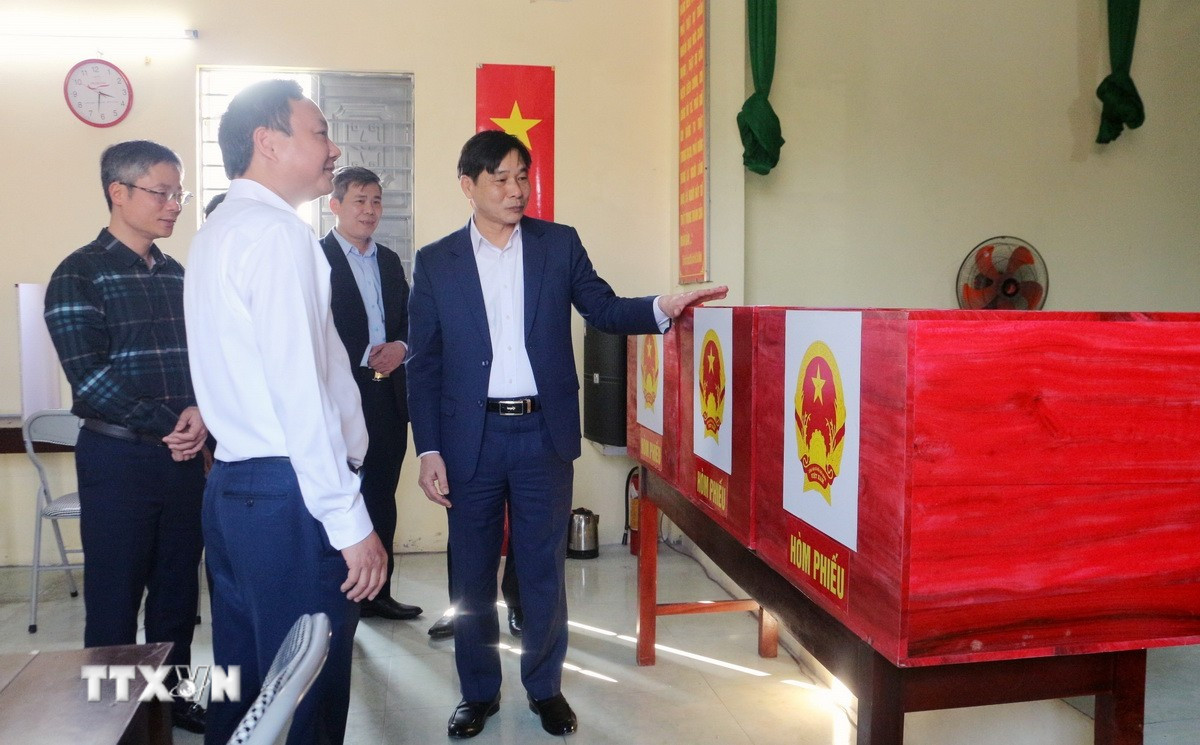 ttxvn-ninh-binh-kiem-tra-cong-tac-chuan-bi-bau-cu2.jpg