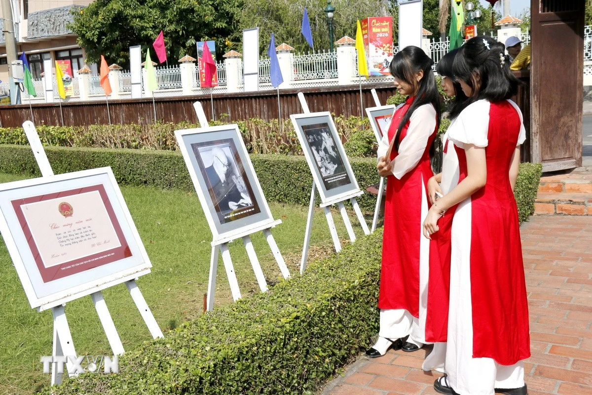 Triển lãm là điểm nhấn đáp ứng nhu cầu tham quan, vui chơi của người dân và du khách trong dịp đón năm mới. (Ảnh: Hồng Hiếu/TTXVN)