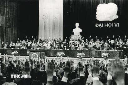 Đại hội Đảng lần thứ VI mở đầu công cuộc đổi mới, khơi dậy và phát huy sức mạnh, tiềm năng để đưa đất nước tiến lên. (Ảnh: TTXVN)