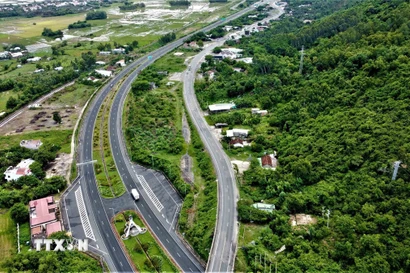 Cao tốc Vân Phong-Nha Trang có tổng mức đầu tư hơn 11.800 tỷ đồng. (Ảnh: Đăng Tuấn/TTXVN)