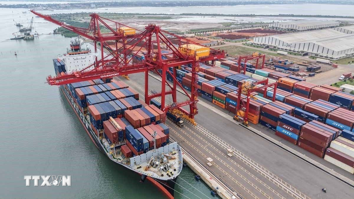 Kinh tế Việt Nam năm 2025 đạt kết quả rất tích cực. (Ảnh: Hoàng Hiếu/TTXVN)