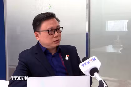 Ông Đào Tuấn Hùng, Chủ tịch Tổng hội người Việt Nam tại Hàn Quốc, trả lời phỏng vấn của phóng viên TTXVN tại Hàn Quốc. (Ảnh: Đức Thắng/TTXVN)