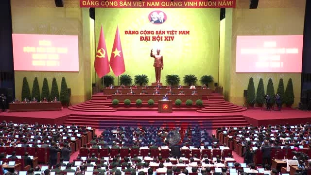 Phiên thảo luận tại hội trường về các văn kiện Đại hội