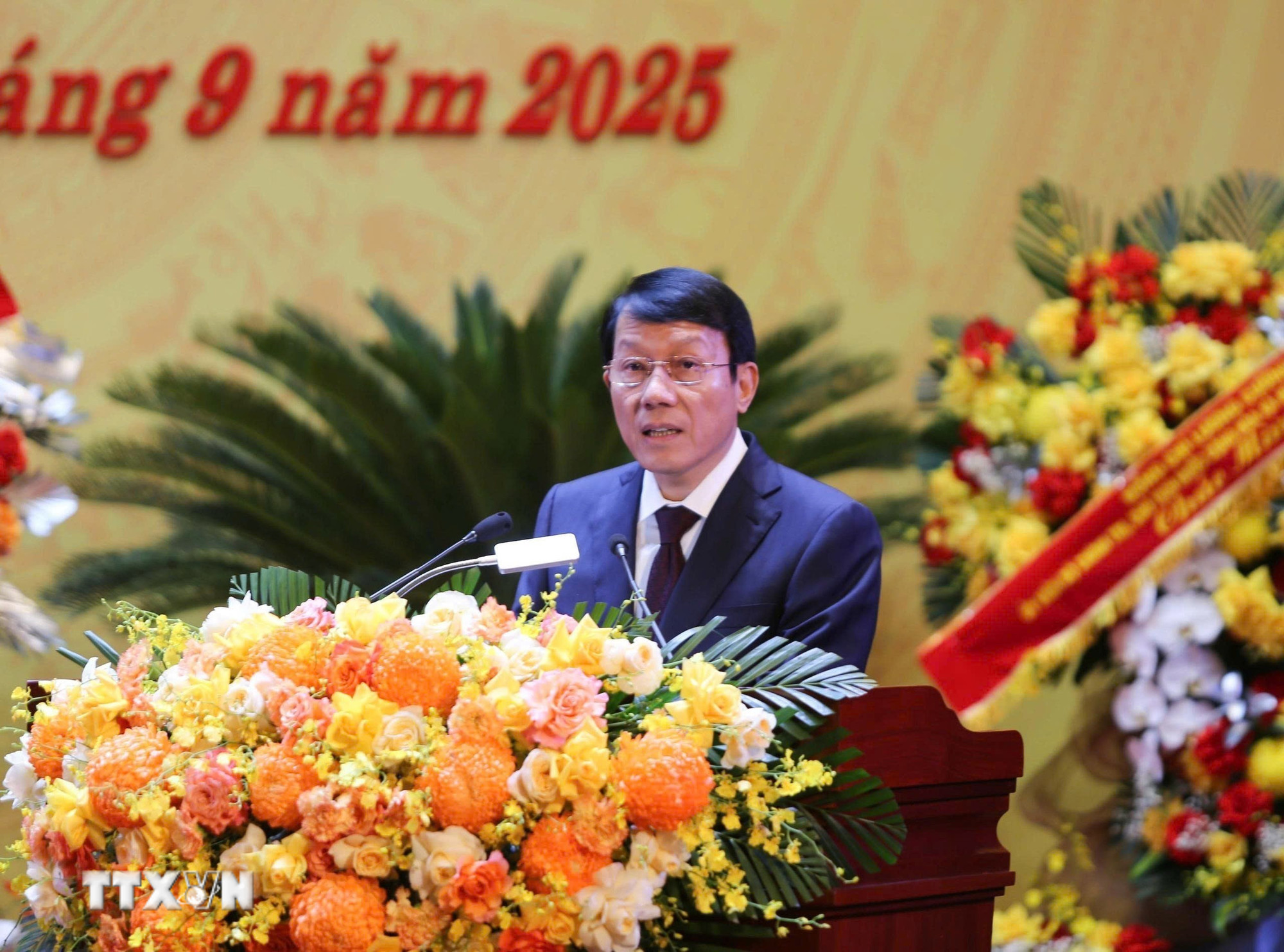 Đại tướng Lương Tam Quang, Ủy viên Bộ Chính trị, Bộ trưởng Bộ Công an phát biểu chỉ đạo Đại hội. (Ảnh: Quốc Đạt/TTXVN) ttxvn-cao-bang-dai-hoi1.jpg
