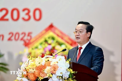 Đồng chí Nguyễn Đức Trung, Bí thư Tỉnh ủy Nghệ An phát biểu nhận nhiệm vụ. (Ảnh: Bích Huệ/TTXVN)