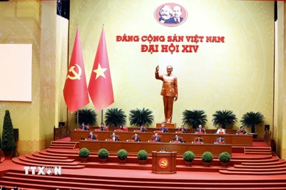 Đoàn Chủ tịch điều hành Đại hội. (Ảnh: TTXVN)