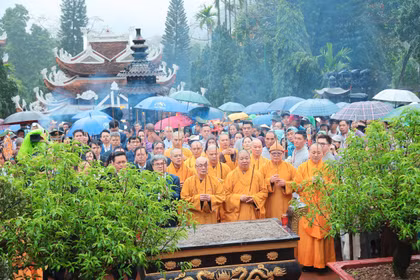 Hình ảnh trong ngày khai hội Lễ hội Du lịch Chùa Hương 2026 vừa qua. (Ảnh: Việt Trung/Vietnam+)
