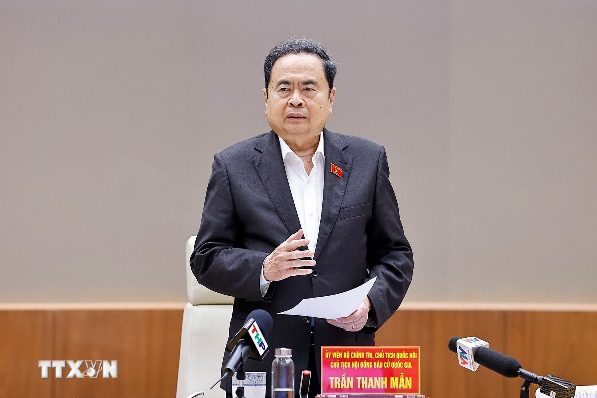 Chủ tịch Quốc hội Trần Thanh Mẫn phát biểu chỉ đạo, kết luận buổi kiểm tra, giám sát. (Ảnh: Doãn Tấn/TTXVN)