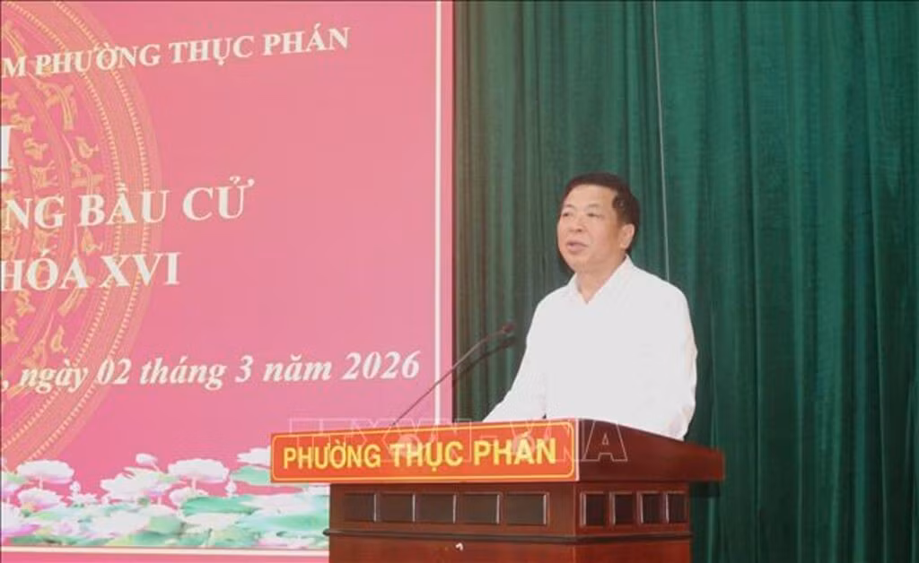 Ông Trần Hồng Minh, Ủy viên Trung ương Đảng, Ủy viên Ban Chấp hành Đảng bộ Chính phủ, Bí thư Đảng ủy, Bộ trưởng Bộ Xây dựng trình bày chương trình hành động. Ảnh: Chu Hiệu - TTXVN.