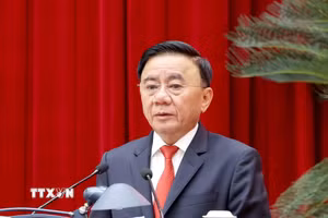 Đồng chí Trần Cẩm Tú, Ủy viên Bộ Chính trị, Thường trực Ban Bí thư, Trưởng Tiểu ban Tổ chức, phục vụ Đại hội XIV của Đảng phát biểu chỉ đạo hội nghị. (Ảnh: Phương Hoa/TTXVN)