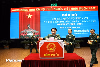 Cán bộ, chiến sĩ Bộ Tư lệnh Bộ đội Biên phòng tham gia ngày hội non sông 