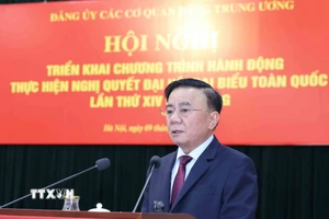 Ông Trần Cẩm Tú, Ủy viên Bộ Chính trị, Thường trực Ban Bí thư, Bí thư Đảng ủy các cơ quan Đảng Trung ương phát biểu chỉ đạo hội nghị .(Ảnh: Phương Hoa/TTXVN)