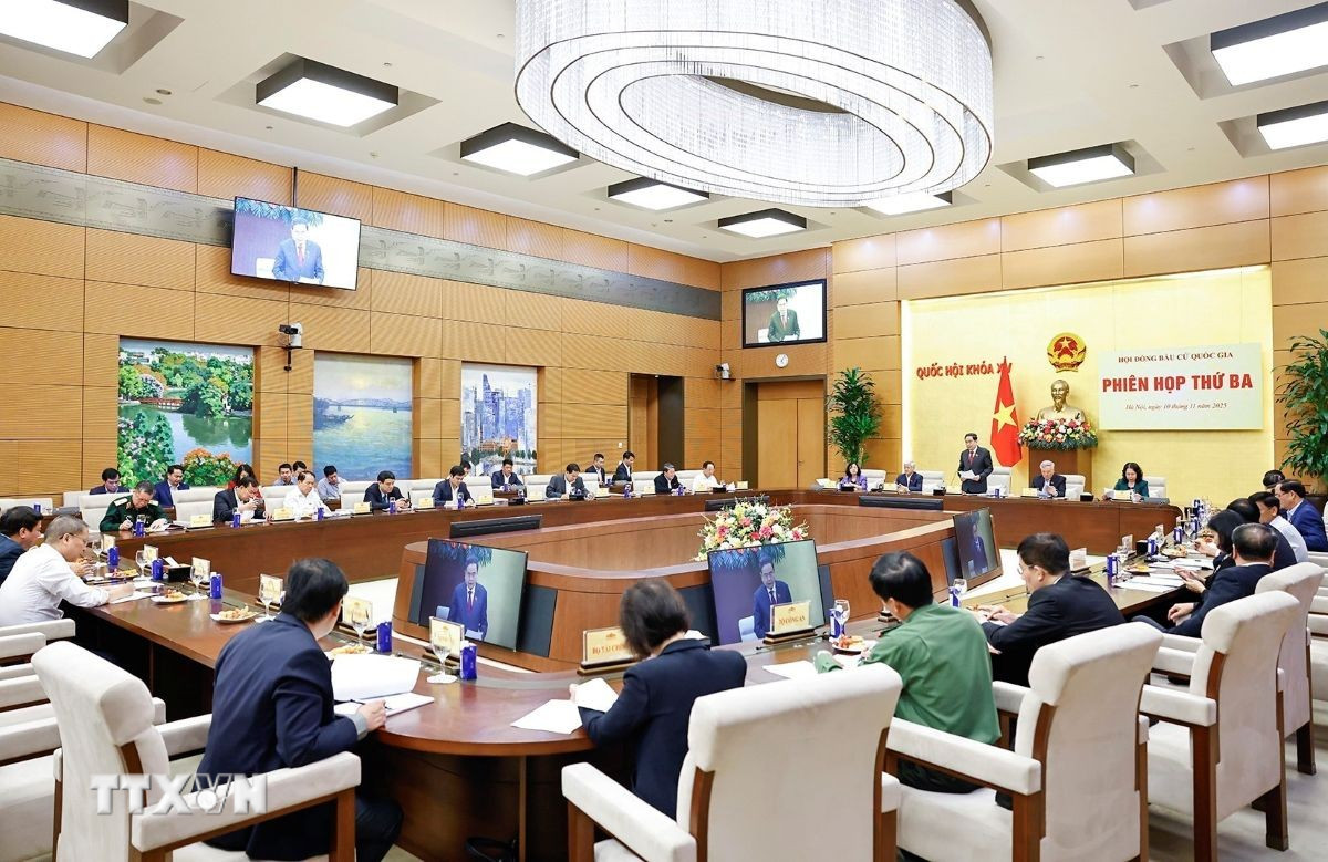 Hội đồng Bầu cử quốc gia tổ chức Phiên họp thứ ba, Ủy viên Bộ Chính trị, Chủ tịch Quốc hội Trần Thanh Mẫn, Chủ tịch Hội đồng Bầu cử quốc gia chủ trì phiên họp. (Ảnh: Doãn Tấn/TTXVN)