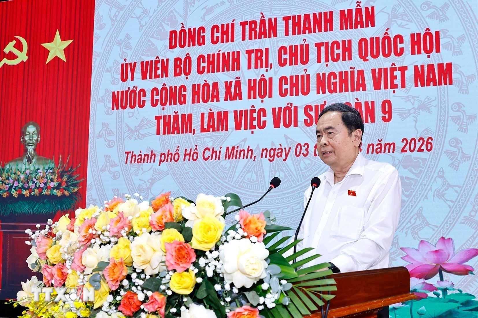 ttxvn-chu-tich-quoc-hoi-tham-lam-viec-voi-su-doan-9-0303-9.jpg