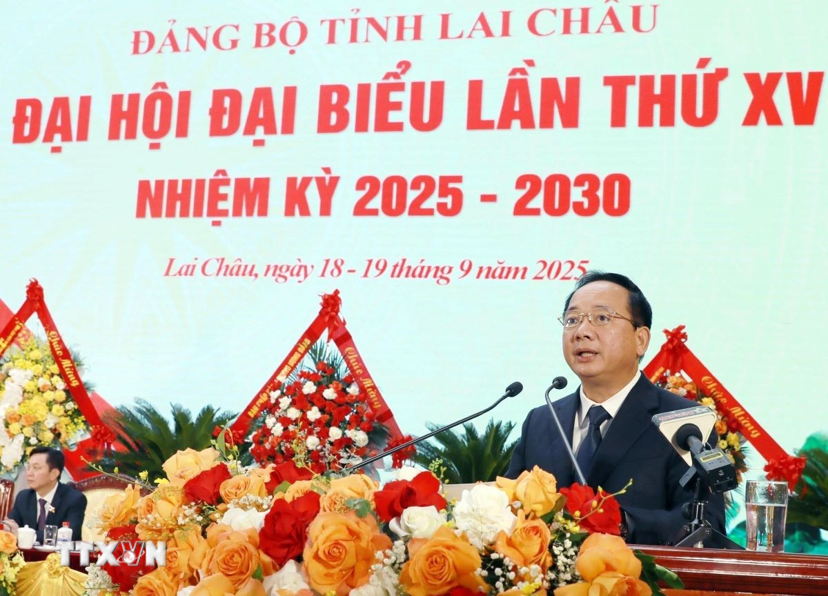 Đại tướng Trịnh Văn Quyết, Bí thư Trung ương Đảng, Chủ nhiệm Tổng cục Chính trị Quân đội nhân dân Việt Nam phát biểu chỉ đạo Đại hội. (Ảnh: Quý Trung/TTXVN) ttxvn-dai-hoi-dai-bieu-dang-bo-tinh-lai-chau-nhiem-ky-2025-2030-1809-2.jpg