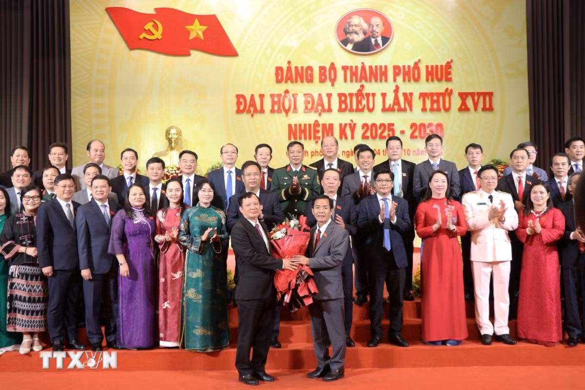 ttxvn-be-mac-dai-hoi-dai-bieu-dang-bo-thanh-pho-hue-nhiem-ky-2025-2030-1.jpg