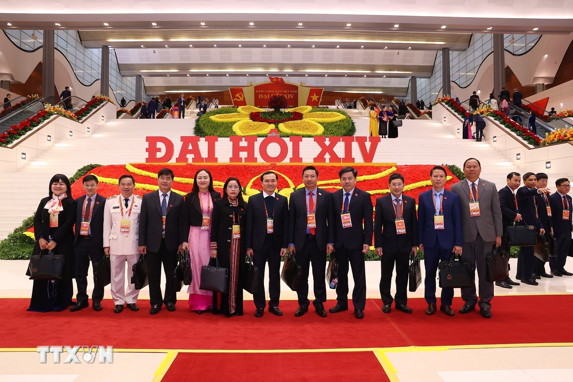 ttxvn-dai-hoi-xiv-cua-dang-ngay-lam-viec-thu-tu-22-12.jpg