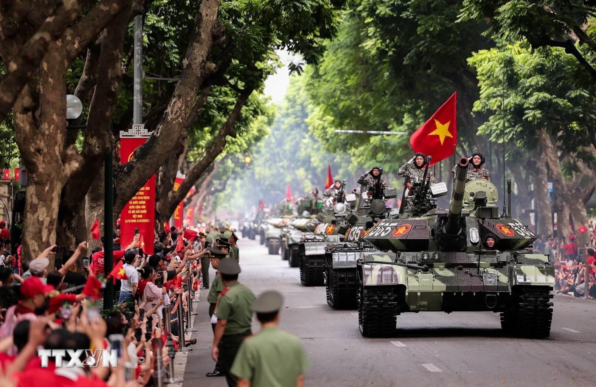 ttxvn-dieu-binh-dieu-hanh-su-kien-a80-23-1.jpg