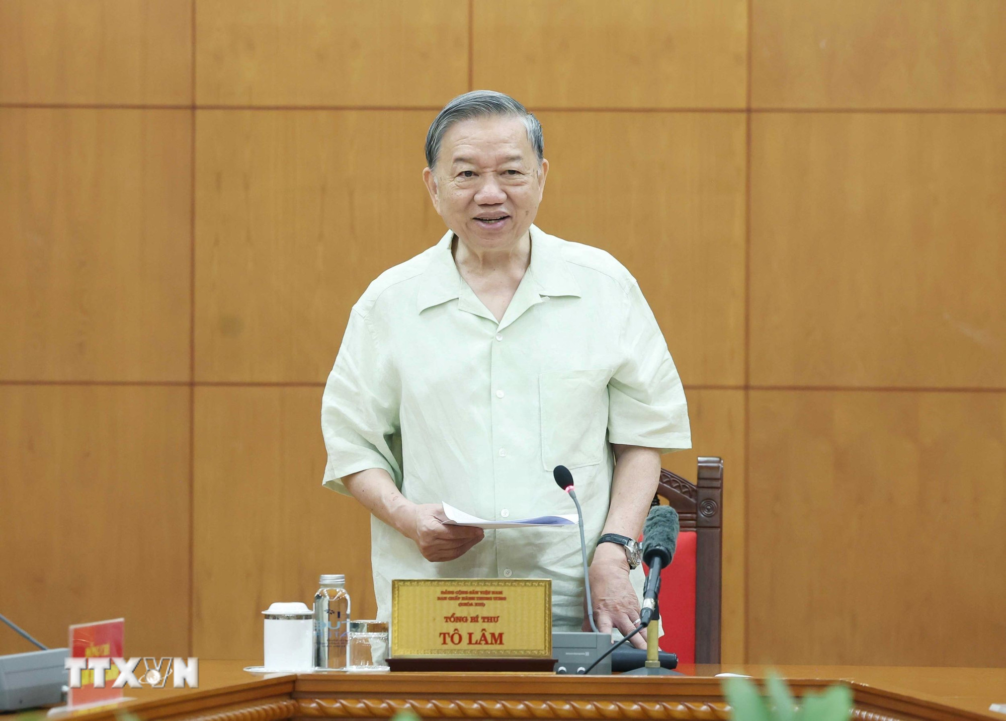 Tổng Bí thư Tô Lâm phát biểu. (Ảnh: Thống Nhất/TTXVN) ttxvn-tong-bi-thu-lam-viec-voi-ban-thuong-vu-dang-uy-chinh-phu-ve-danh-gia-viec-trien-khai-nghi-quyet-cua-trung-uong-va-bo-chinh-tri-3.jpg