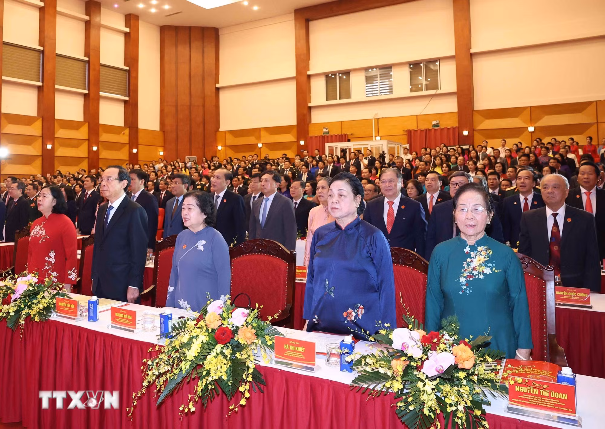ttxvn-dai-hoi-dai-bieu-dang-bo-mat-tran-to-quoc-viet-nam-va-cac-doan-the-trung-uong-lan-thu-nhat-23-9.jpg