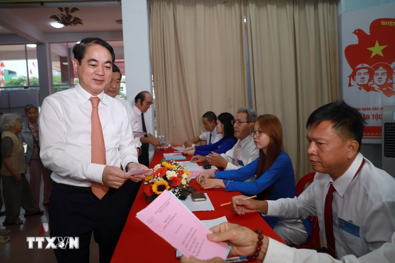 ttxvn-hon-16-trieu-cu-tri-tinh-khanh-hoa-tham-gia-bau-cu-9.jpg