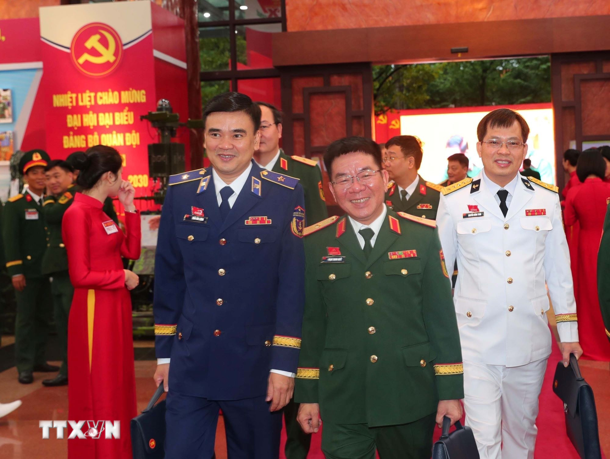 ttxvn-khai-mac-trong-the-dai-hoi-dai-bieu-dang-bo-quan-doi-nhiem-ky-2025-2030-2.jpg