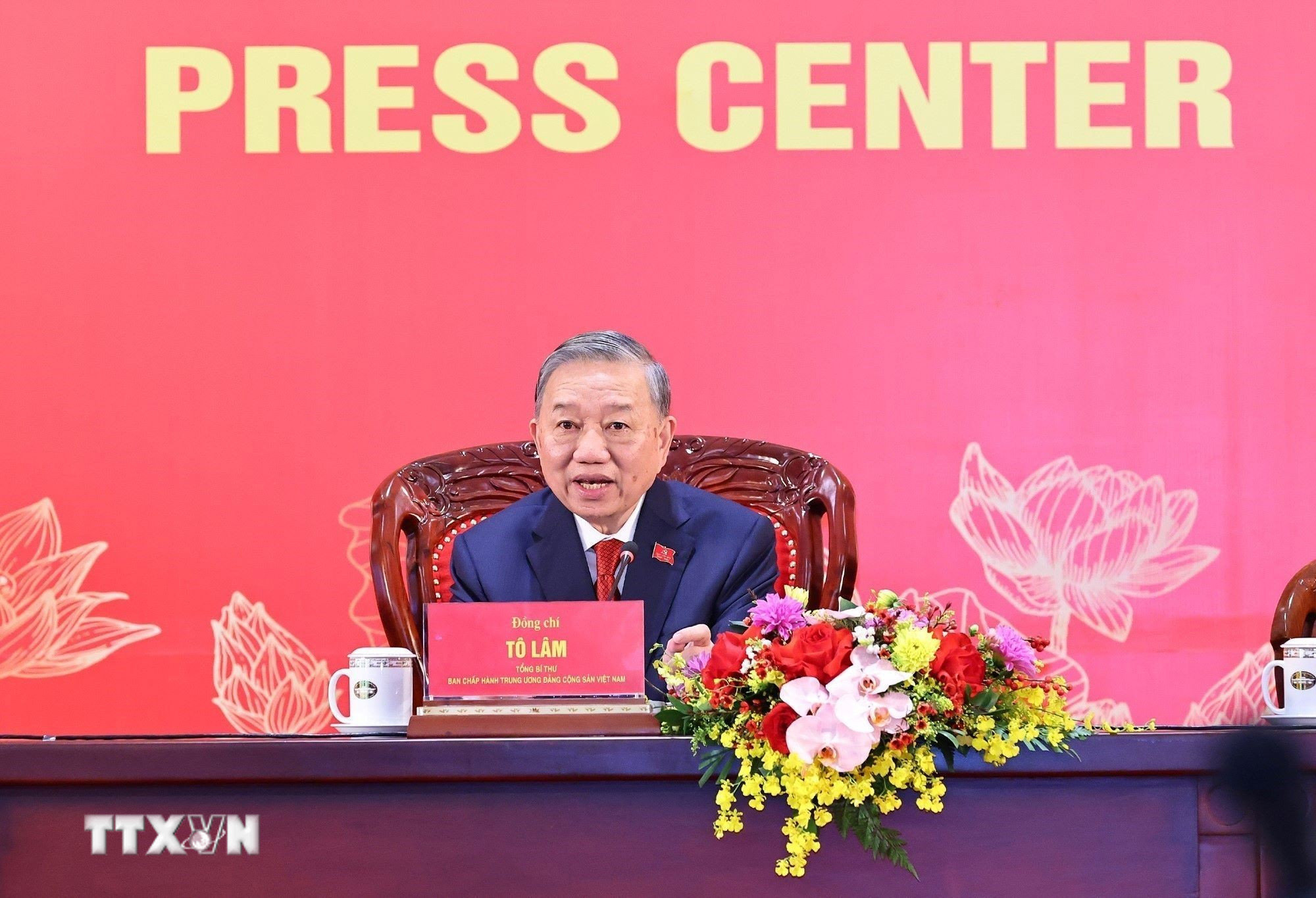 ttxvn-tong-bi-thu-chu-tri-hop-bao-cong-bo-ket-qua-dai-hoi-xiv-cua-dang-23-10.jpg
