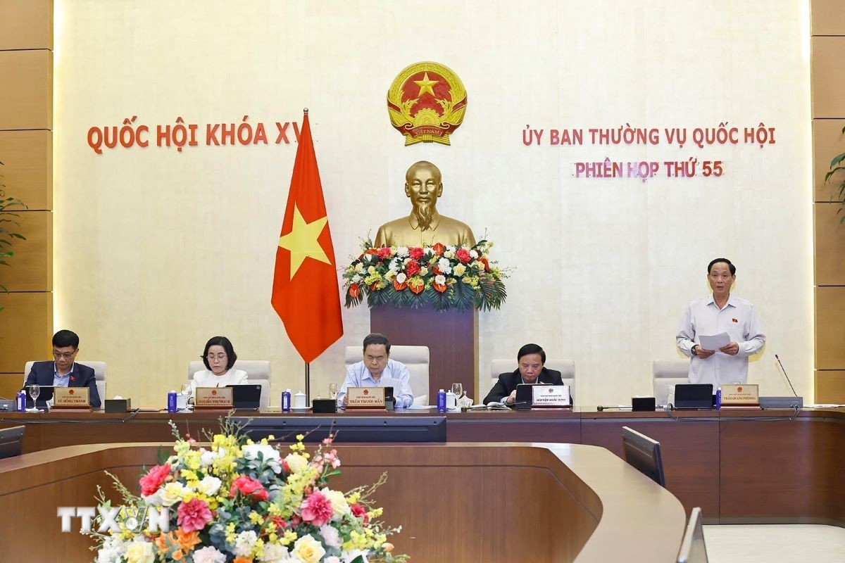ttxvn-ubtv-quoc-hoi-tiep-tuc-cho-y-kien-ve-chuan-bi-ky-hop-thu-nhat-quoc-hoi-khoa-xvi-02-3.jpg