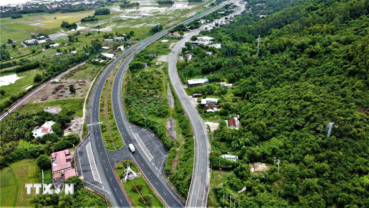 Cao tốc Vân Phong-Nha Trang có tổng mức đầu tư hơn 11.800 tỷ đồng. (Ảnh: Đăng Tuấn/TTXVN)