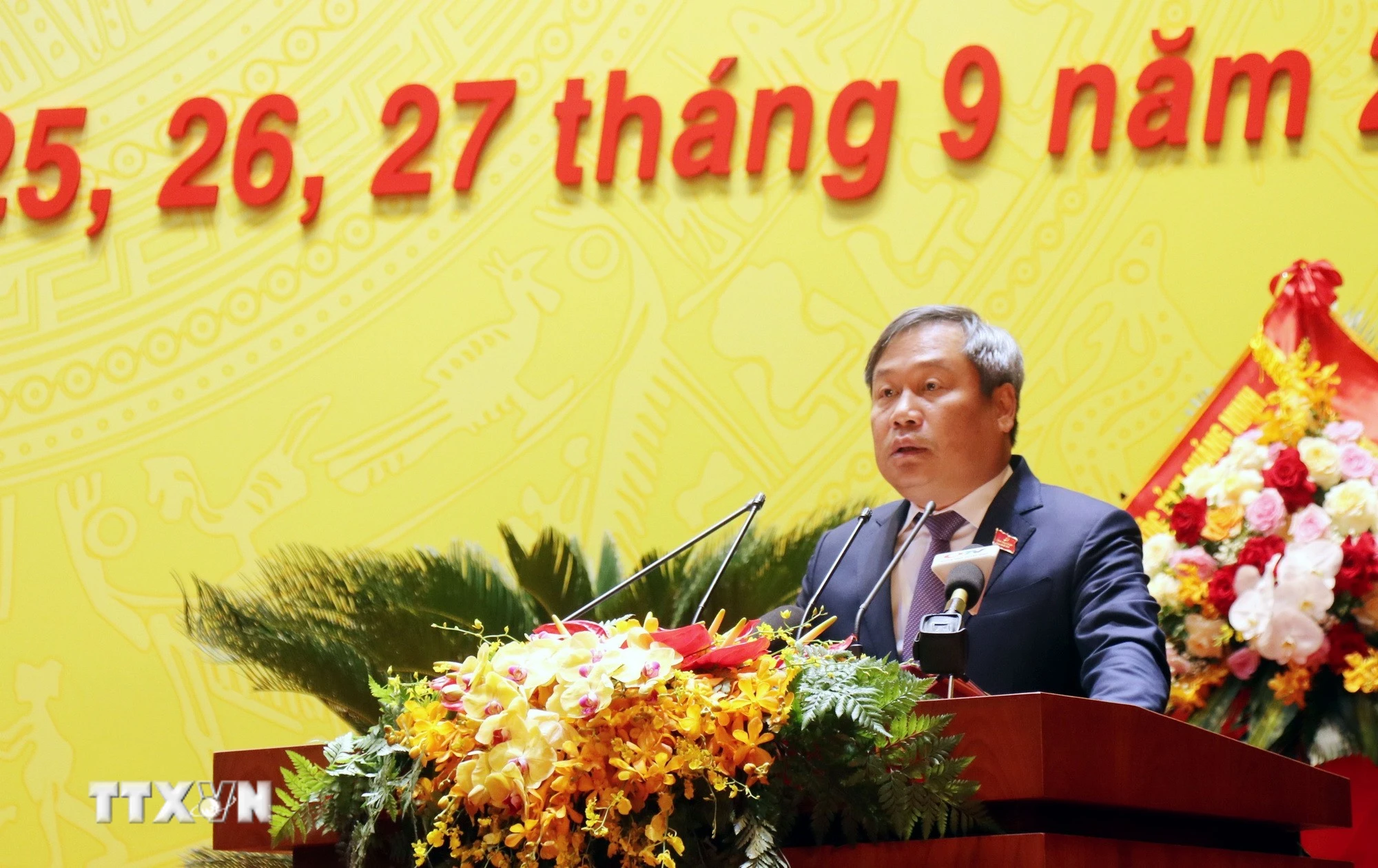 Bí thư Tỉnh ủy Quảng Ninh nhiệm kỳ 2025-2030 Vũ Đại Thắng phát biểu bế mạc Đại hội. (Ảnh: Văn Đức/TTXVN)