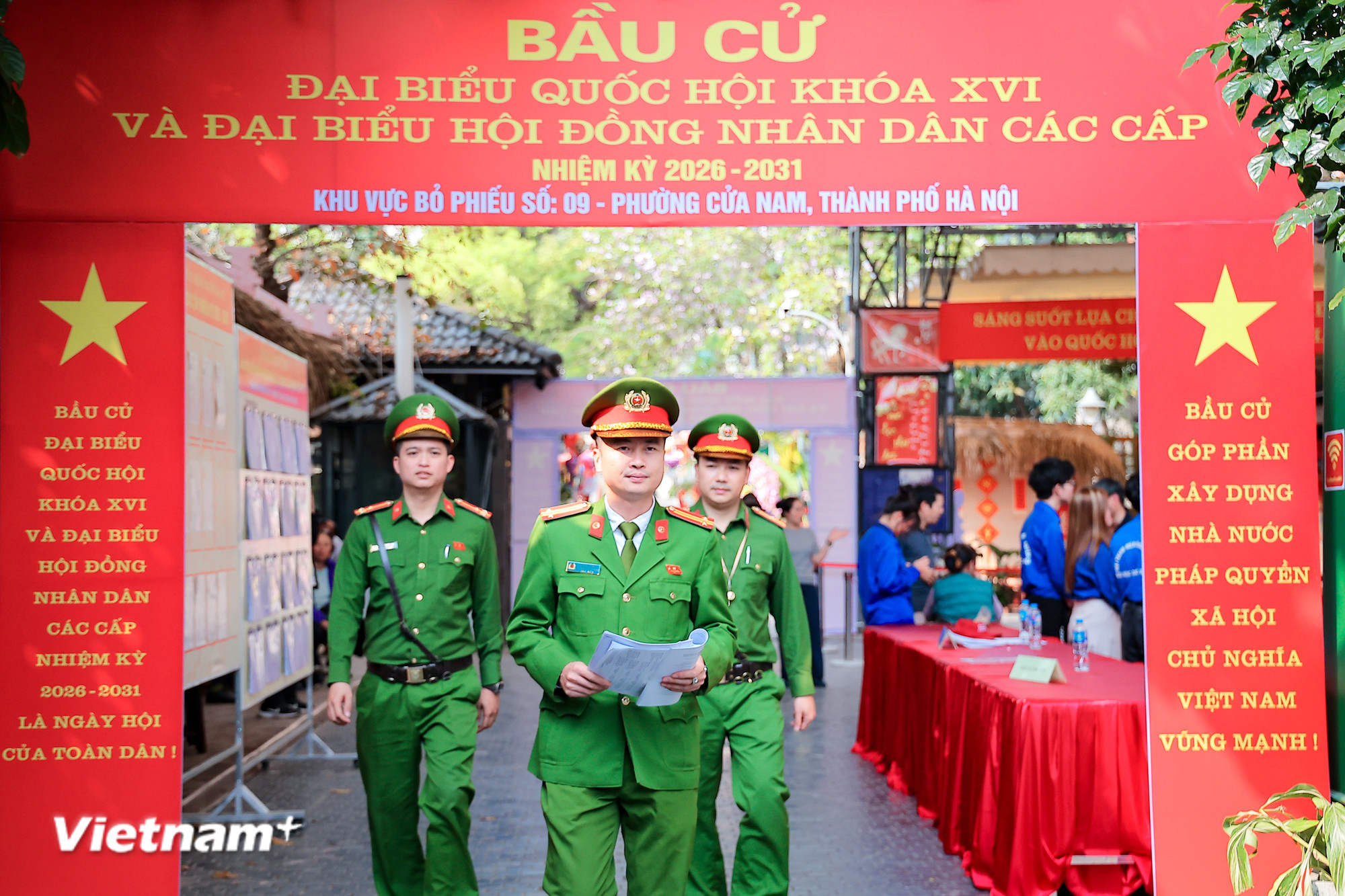 vnp-kiem-tra-an-ninh-bau-cu-4.jpg