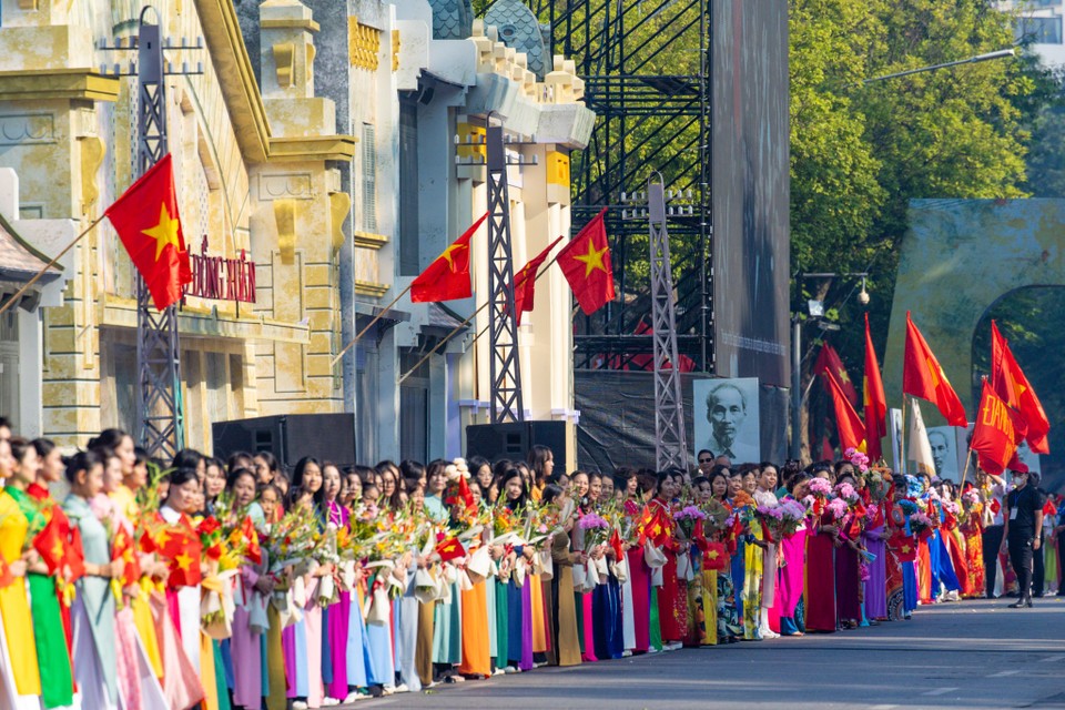 Nghị quyết 80 của Bộ Chính trị về phát triển văn hóa Việt Nam thống nhất chọn ngày 24/11 hằng năm là "Ngày Văn hóa Việt Nam". (Ảnh: PV/Vietnam+)