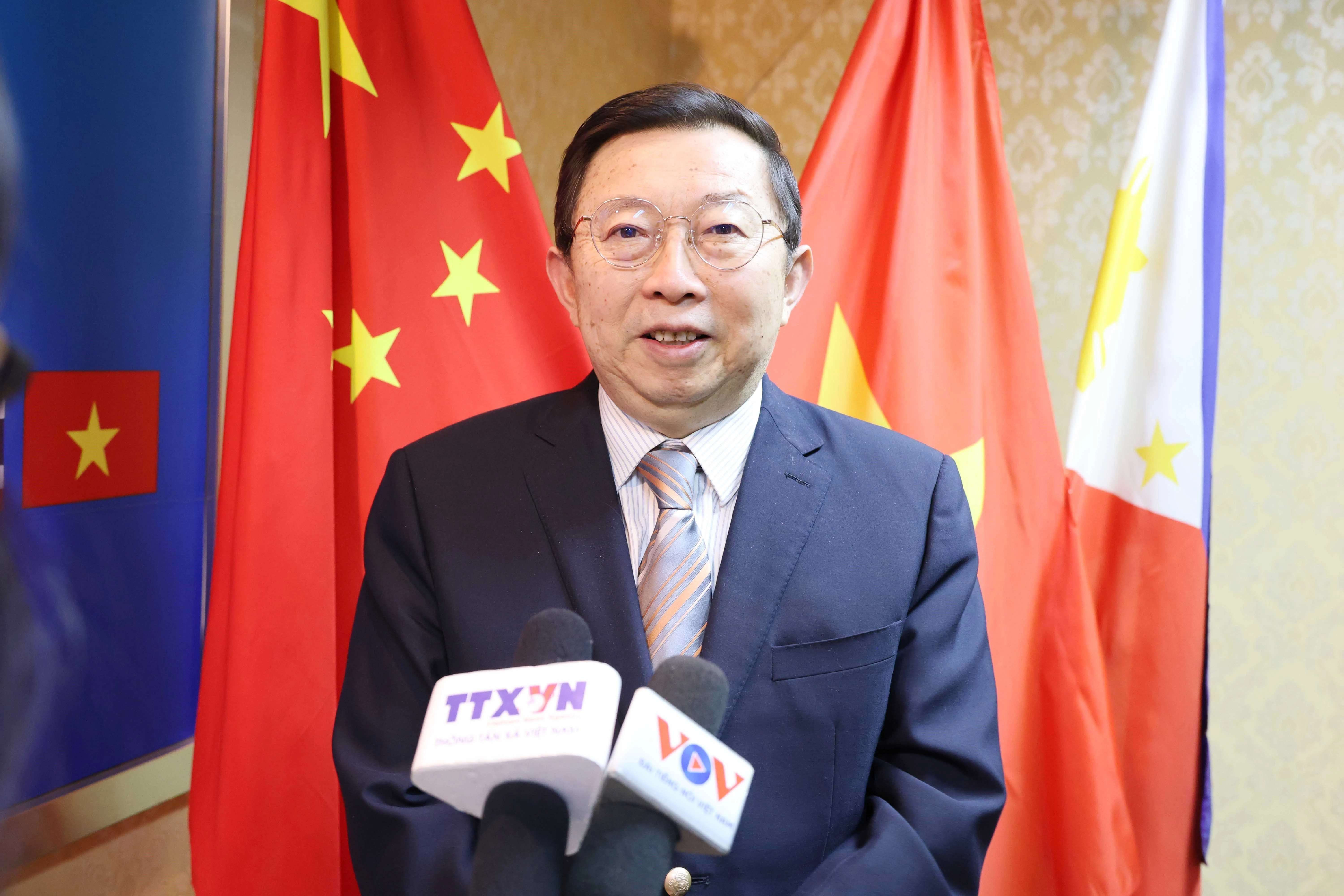 Ông Hứa Ninh Ninh, Chủ tịch Ủy ban Hợp tác công nghiệp trong khuôn khổ Hiệp định Đối tác kinh tế toàn diện khu vực (RCEP) trả lời phóng viên TTXVN tại Bắc Kinh. (Ảnh: Quang Hưng/ TTXVN)