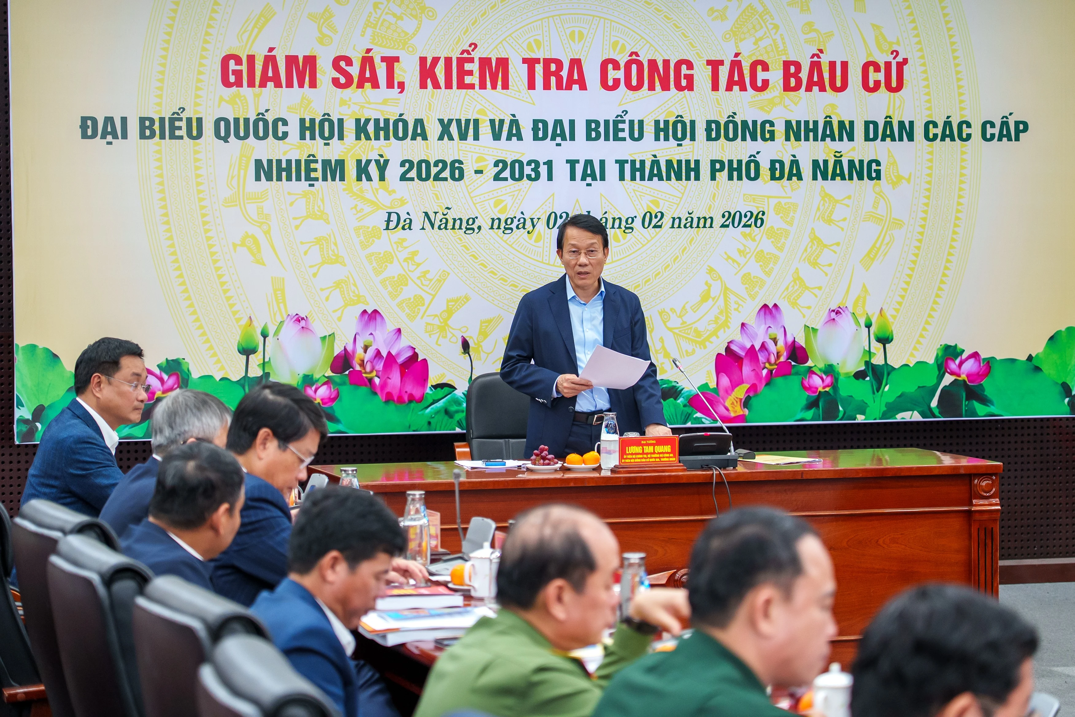 Đoàn giám sát, kiểm tra của Ủy ban Thường vụ Quốc hội và Hội đồng Bầu cử Quốc gia do Đại tướng Lương Tam Quang, Ủy viên Bộ Chính trị, Bộ trưởng Bộ Công an làm Trưởng đoàn làm việc với Ủy ban Bầu cử thành phố Đà Nẵng. (Ảnh: Thanh Phong/Vietnam+)
