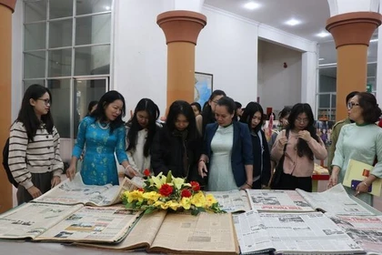 Bầu cử Quốc hội và HĐND: Trưng bày hơn 350 tư liệu sách, ảnh về bầu cử