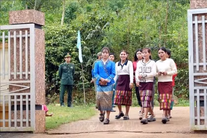 Rộn ràng ngày hội bầu cử sớm ở xã miền núi biên giới Trường Sơn