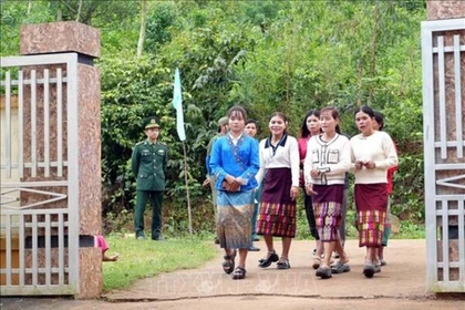 Rộn ràng ngày hội bầu cử sớm ở xã miền núi biên giới Trường Sơn