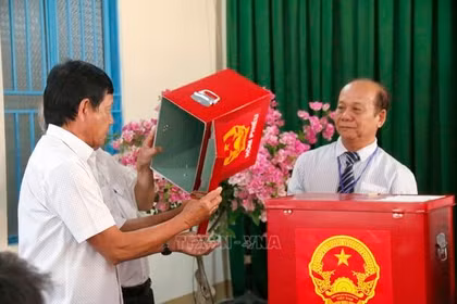 Cử tri Lâm Đồng náo nức đi bầu cử