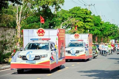 Từ khu phố, hẻm trọ đến biển đảo: Nỗ lực bảo đảm quyền bầu cử cho mọi cử tri