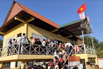 Cử tri Đồng Nai từ vùng biên giới đến khu công nghiệp nô nức đi bầu cử