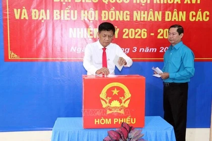 Cử tri thành phố Cần Thơ nô nức thực hiện quyền công dân