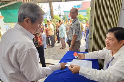 Điểm bầu cử nơi cực Nam Tổ quốc tưng bừng không khí ngày hội