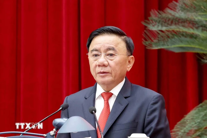 Đồng chí Trần Cẩm Tú, Ủy viên Bộ Chính trị, Thường trực Ban Bí thư, Trưởng Tiểu ban Tổ chức, phục vụ Đại hội XIV của Đảng phát biểu chỉ đạo hội nghị. (Ảnh: Phương Hoa/TTXVN)