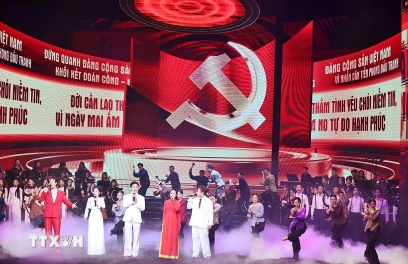 Tiết mục biểu diễn tại Chương trình hòa nhạc chính luận nghệ thuật đặc biệt “Mãi mãi niềm tin theo Đảng” ngày 16/1/2026. (Ảnh: Minh Đức/TTXVN)