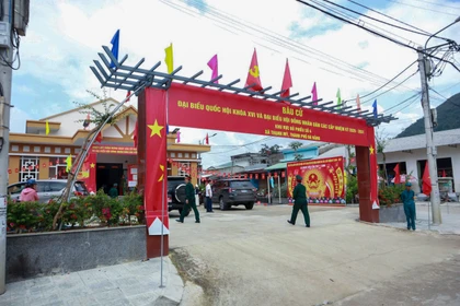 Thời tiết thuận lợi, hơn 20.000 cử tri 6 xã miền núi Đà Nẵng nô nức đi bầu cử