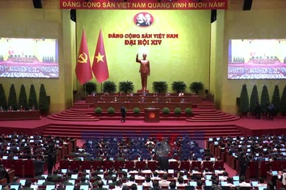 Đồng chí Trần Hồng Minh, Ủy viên Trung ương Đảng, Bí thư Đảng ủy, Bộ trưởng Bộ Xây dựng, tham luận về vấn đề “Đột phá mạnh mẽ phát triển kết cấu hạ tầng trong kỷ nguyên mới”. (Ảnh: TTXVN)